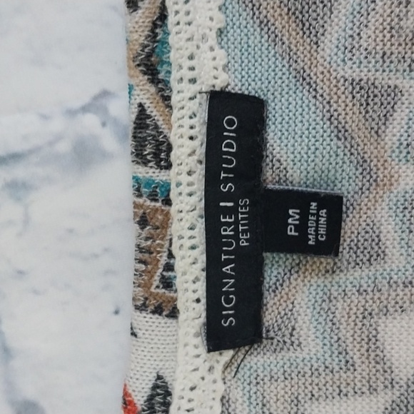 Signature Studio Top Patterned 3/4 Sleeve Sz PM - Picture 5 of 5